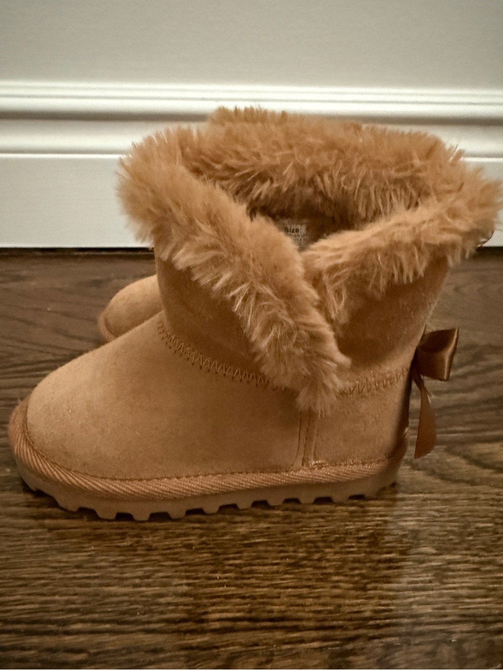 BearPaw Toddlwe Girl Faux Fur Boots